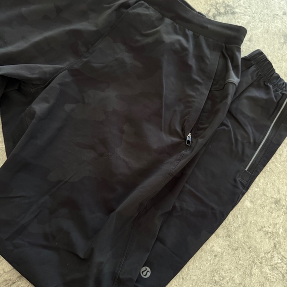 lululemon men surge joggers camo small - Picture 3 of 7